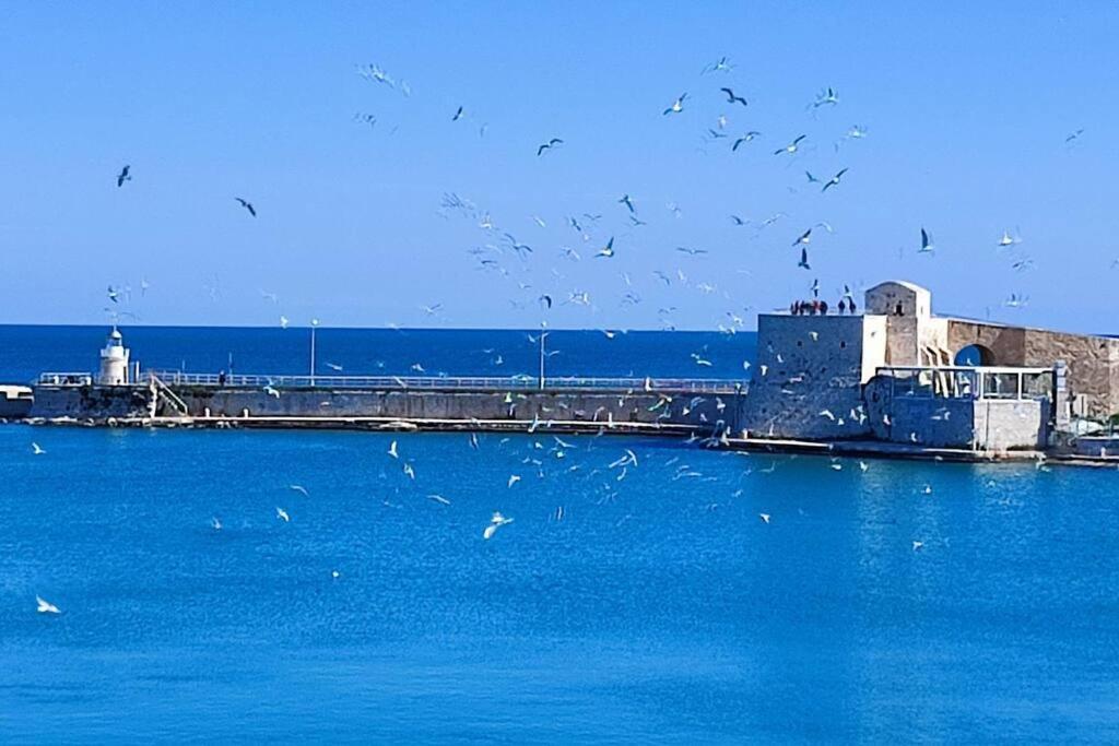 Ferienwohnung Emozioni Dal Porto Trani Exterior foto